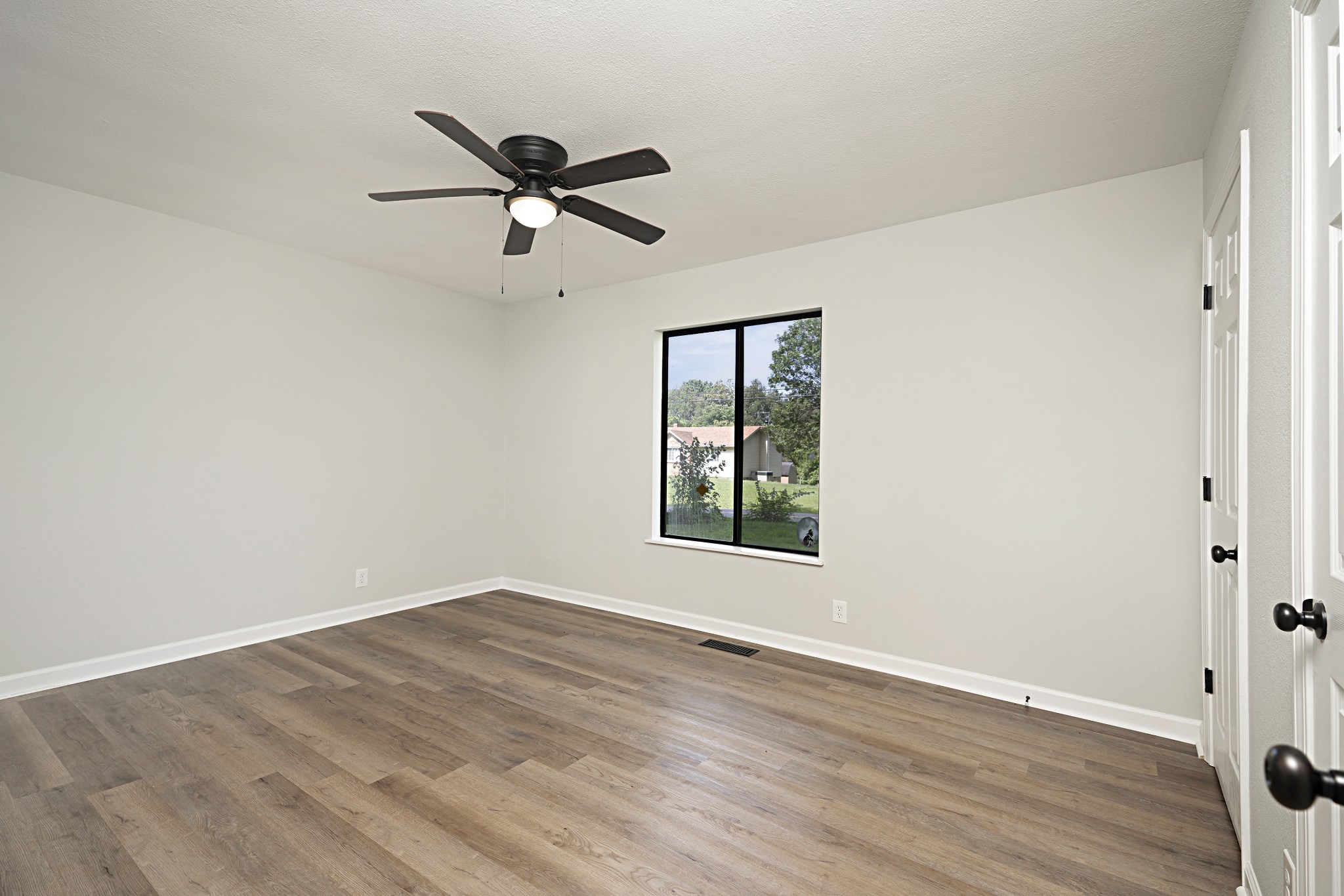 2121 Powell Road Clarksville, TN 37043 - Photo 21 of 30 Gallery Image 21