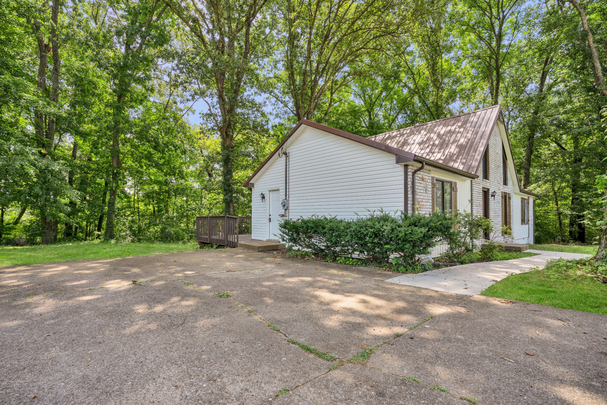 2121 Powell Road Clarksville, TN 37043 - Photo 30 of 30 Gallery Image 30