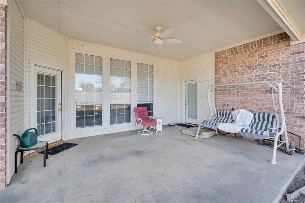 530 Queens Way Grand Prairie, TX 75052 - Photo 22 of 32 a view of livingroom with furniture and windows