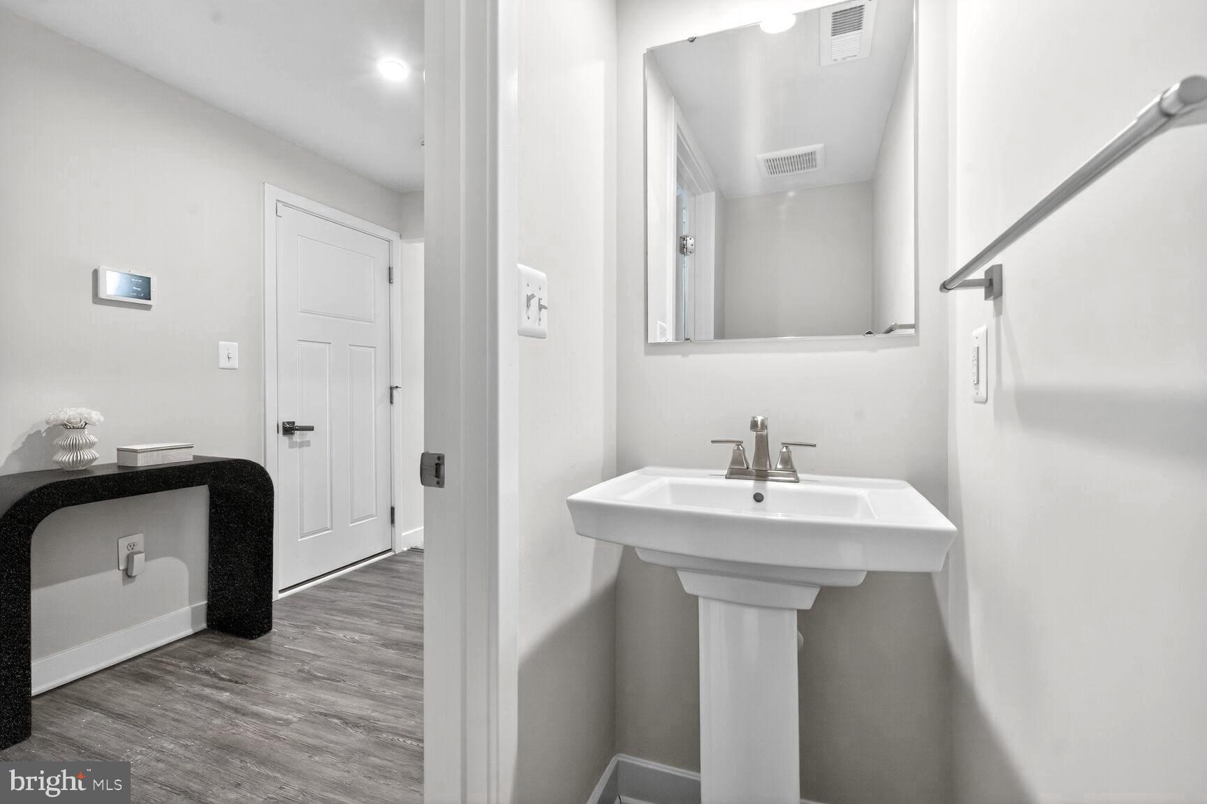 10724 Hidden Ridge Drive Columbia, MD 21044 - Photo 4 of 31