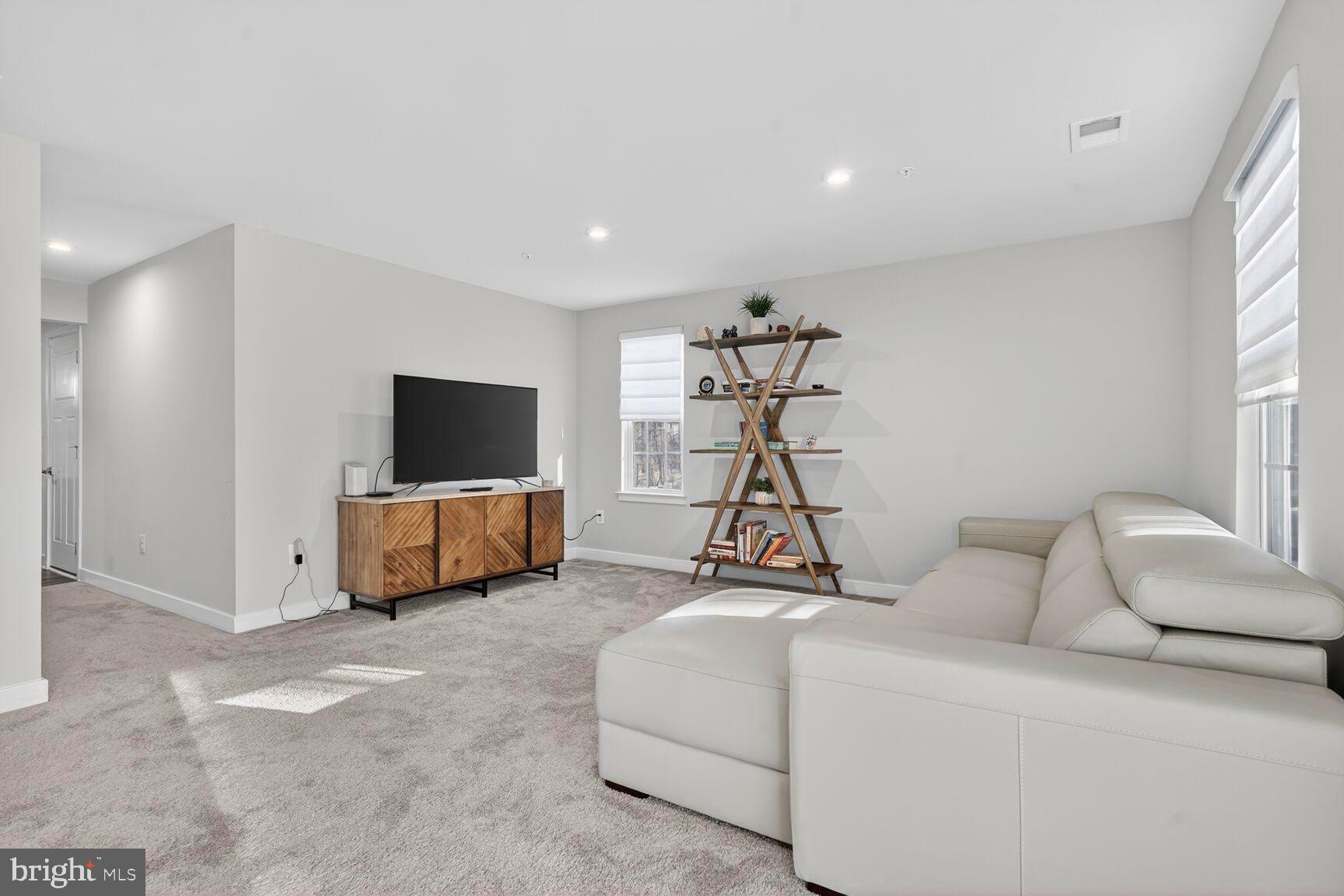 10724 Hidden Ridge Drive Columbia, MD 21044 - Photo 5 of 31