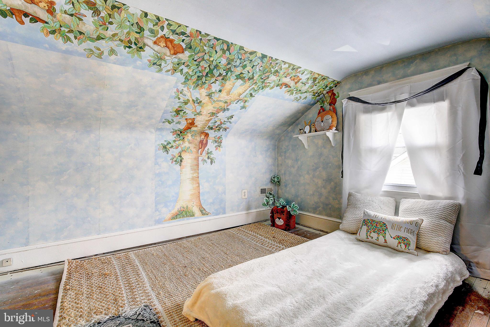 107 North Hammonds Ferry Road Linthicum Heights, MD 21090 - Photo 27 of 43 Upstairs bedroom with play area