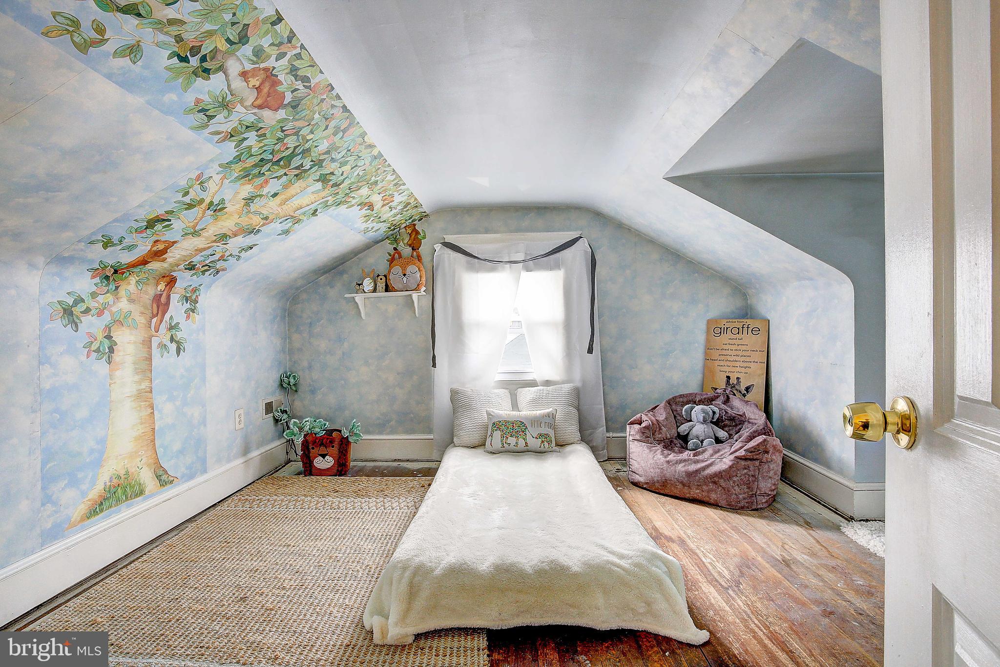 107 North Hammonds Ferry Road Linthicum Heights, MD 21090 - Photo 28 of 43 Upstairs bedroom with play area