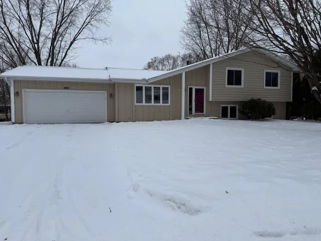 $420,000 | 1002 Cross Road, Eagan, MN 55123