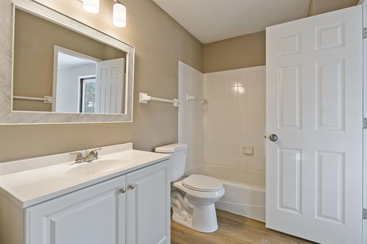 1002 Cross Road Eagan, MN 55123 - Photo 12 of 22