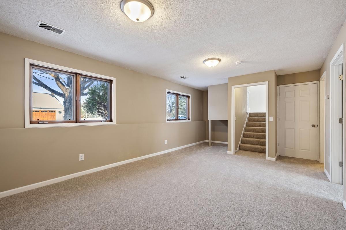 1002 Cross Road Eagan, MN 55123 - Photo 17 of 22