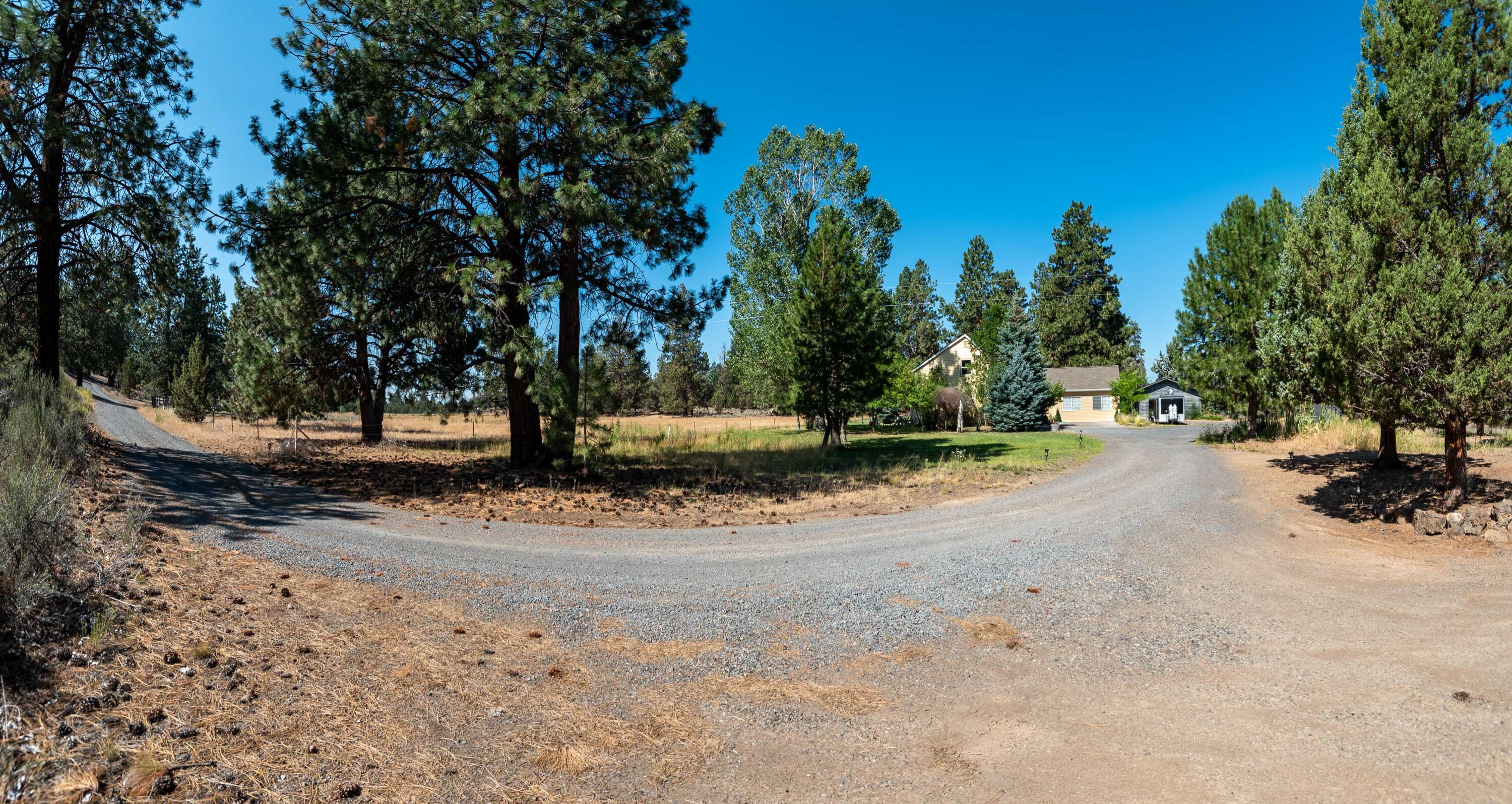 21698 Rickard Road Bend, OR 97702 - Photo 39 of 51 Driveway into the front of the home.