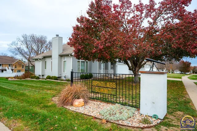 $375,000 | 3633 Southwest Ashworth Court, Topeka, KS 66614