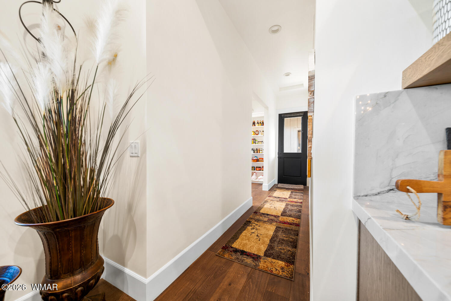 512 Fieldy Road Show Low, AZ 85901 - Photo 50 of 128 Hallway to Butler's Pantry