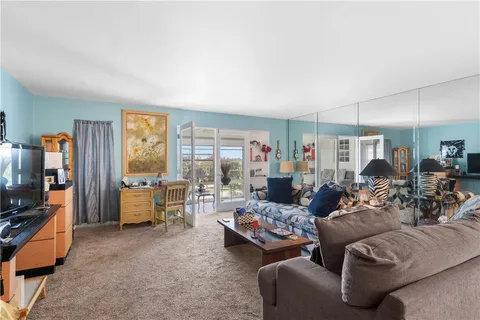 $215,000 | 2333 Indian River Boulevard, Unit 401, Vero Beach, FL 32960