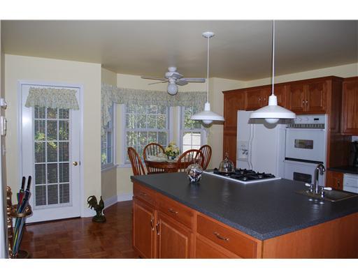 138 Ridgeview Drive Ligonier, PA 15658 - Photo 5 of 18 Kitchen.