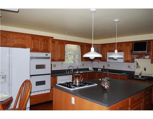 138 Ridgeview Drive Ligonier, PA 15658 - Photo 6 of 18 Kitchen.