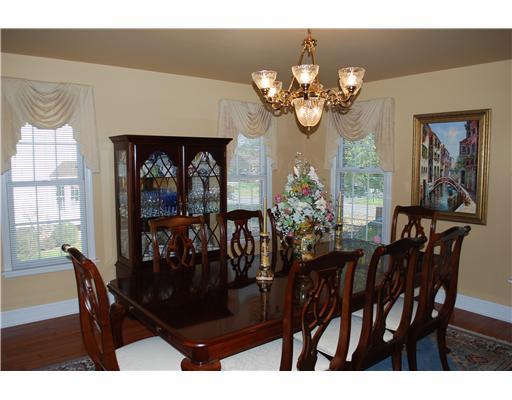 138 Ridgeview Drive Ligonier, PA 15658 - Photo 7 of 18 Dining Room.