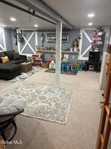 $325,000 | 54 Ten Broeck Avenue, Greenport, NY 12534