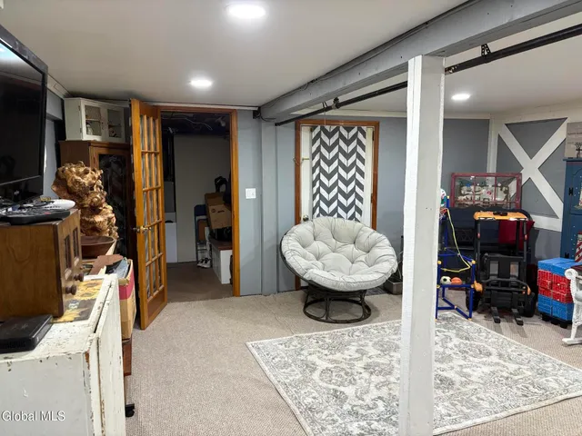 $325,000 | 54 Ten Broeck Avenue, Greenport, NY 12534