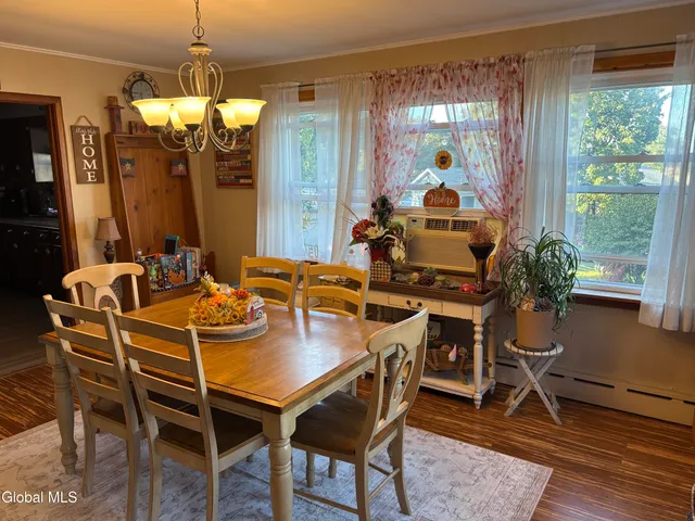 $325,000 | 54 Ten Broeck Avenue, Greenport, NY 12534