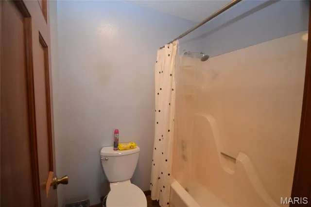 $254,500 | 9037 Range Drive, New Athens, IL 62264