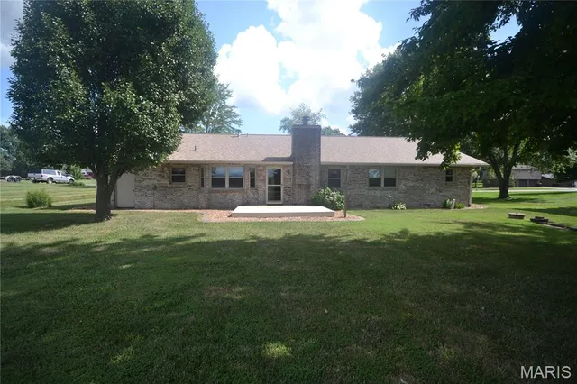 $254,500 | 9037 Range Drive, New Athens, IL 62264