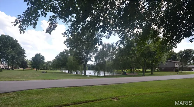 $254,500 | 9037 Range Drive, New Athens, IL 62264