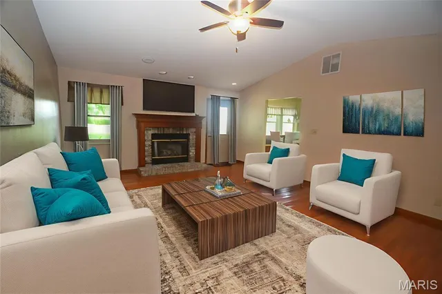 $254,500 | 9037 Range Drive, New Athens, IL 62264