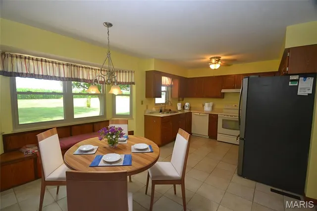 $254,500 | 9037 Range Drive, New Athens, IL 62264