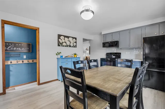 $334,500 | 906 Silver Street, De Pere, WI 54115