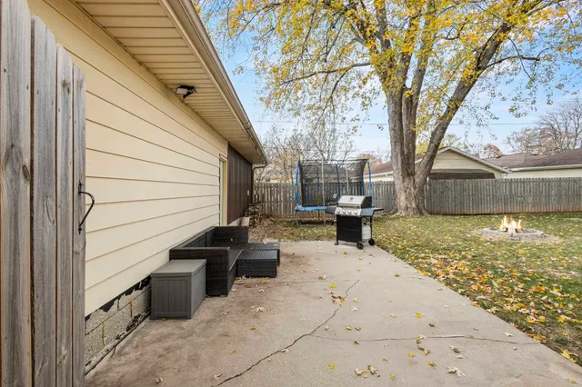 $334,500 | 906 Silver Street, De Pere, WI 54115