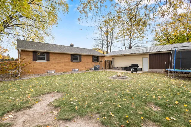 $334,500 | 906 Silver Street, De Pere, WI 54115