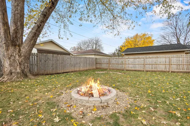 $334,500 | 906 Silver Street, De Pere, WI 54115