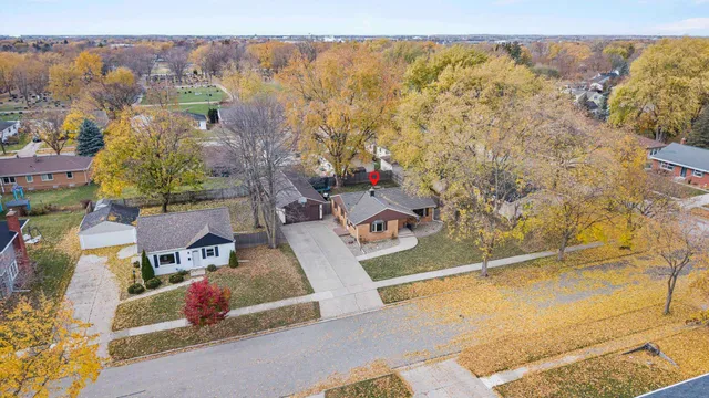 $334,500 | 906 Silver Street, De Pere, WI 54115