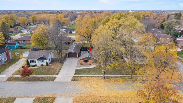 $334,500 | 906 Silver Street, De Pere, WI 54115