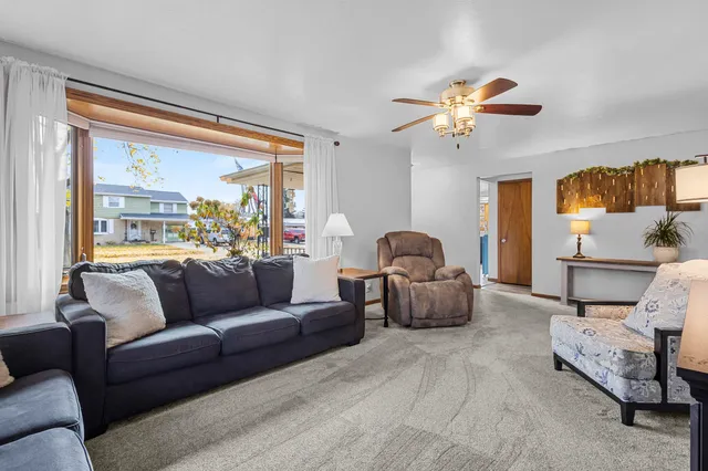 $334,500 | 906 Silver Street, De Pere, WI 54115