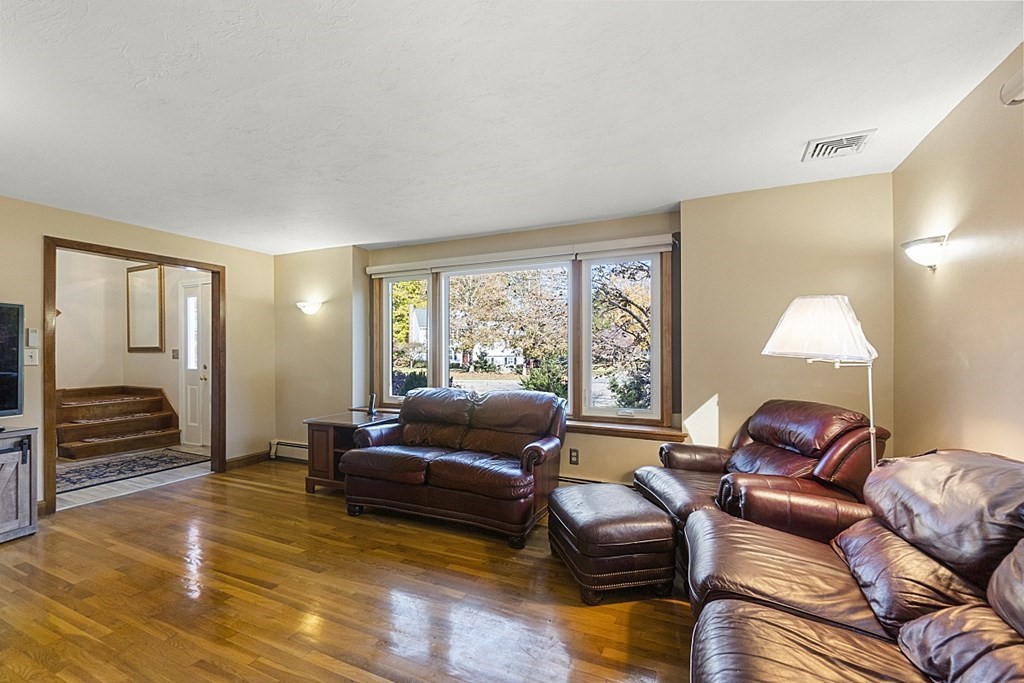 61 Trayer Road Canton, MA 02021 - Photo 13 of 42