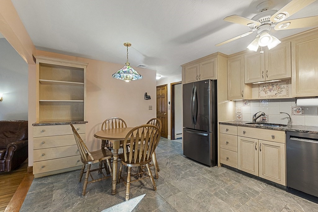 61 Trayer Road Canton, MA 02021 - Photo 18 of 42