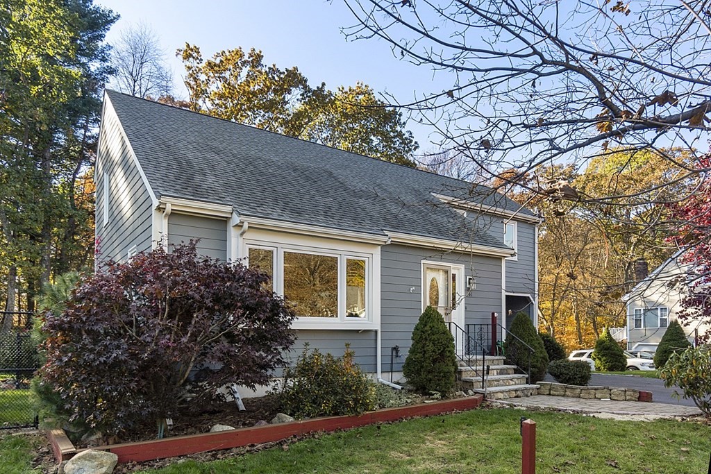 61 Trayer Road Canton, MA 02021 - Photo 3 of 42