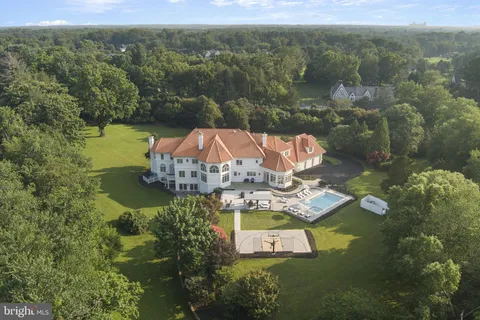 $5,995,000 | 9500 Georgetown Pike, Great Falls, VA 22066