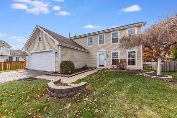 $3,200 | 2735 Skylane Drive, Naperville, IL 60564