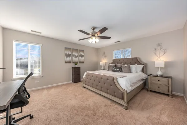 $3,200 | 2735 Skylane Drive, Naperville, IL 60564