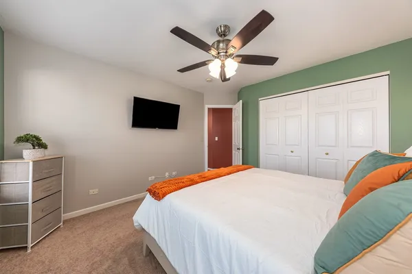 $3,200 | 2735 Skylane Drive, Naperville, IL 60564