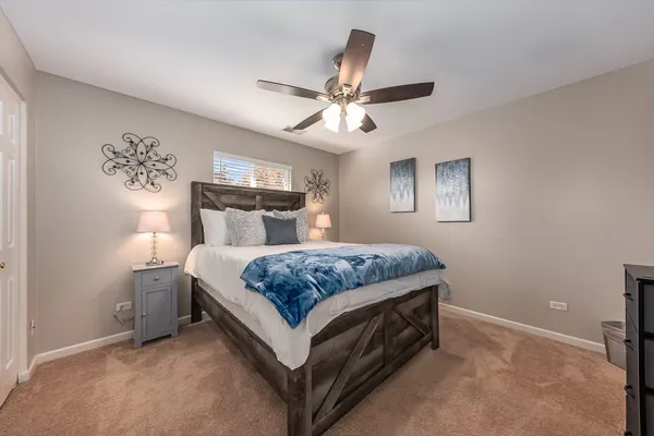 $3,200 | 2735 Skylane Drive, Naperville, IL 60564