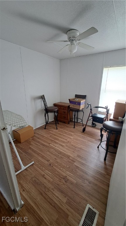 951 Virginia Avenue Clewiston, FL 33440 - Photo 11 of 17 a living room with furniture