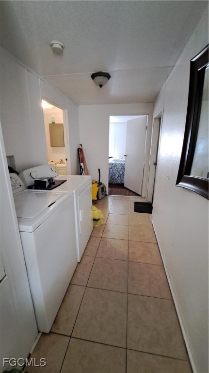 951 Virginia Avenue Clewiston, FL 33440 - Photo 6 of 17 a living room with furniture and a mirror