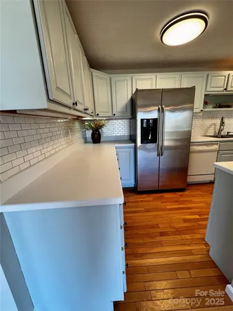 $349,000 | 145 Townhouse Drive, Burnsville, NC 28714