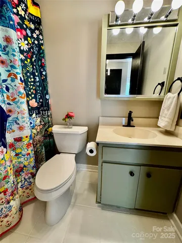 $389,000 | 145 Townhouse Drive, Burnsville, NC 28714