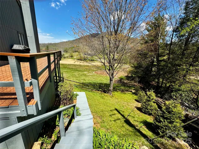 $389,000 | 145 Townhouse Drive, Burnsville, NC 28714