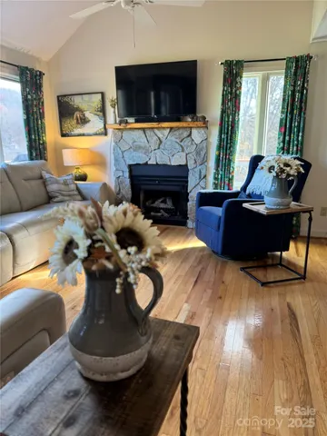 $389,000 | 145 Townhouse Drive, Burnsville, NC 28714