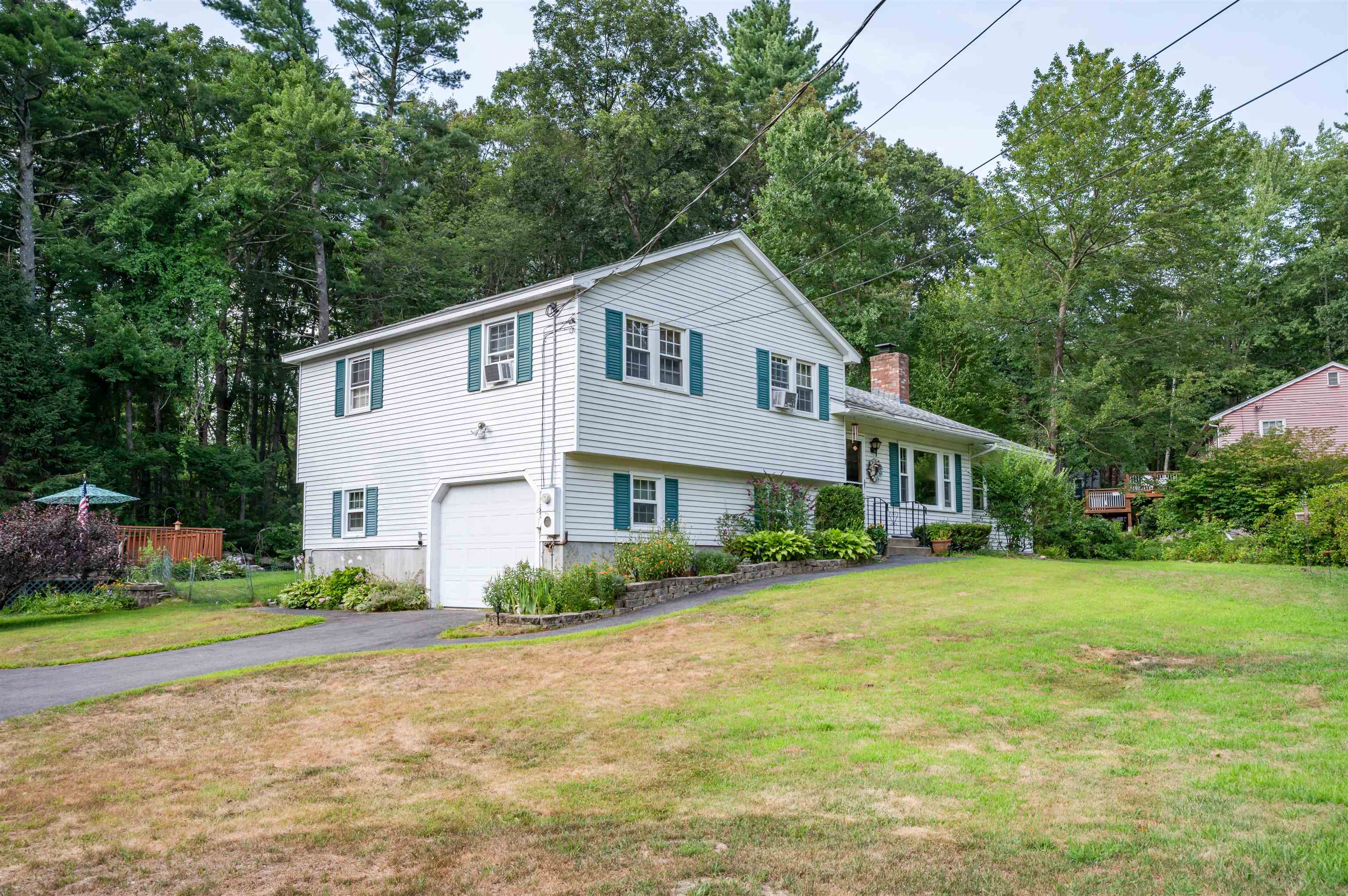 7 Spring Road Londonderry, NH 03053 - Photo 2 of 37 Gallery Image 2