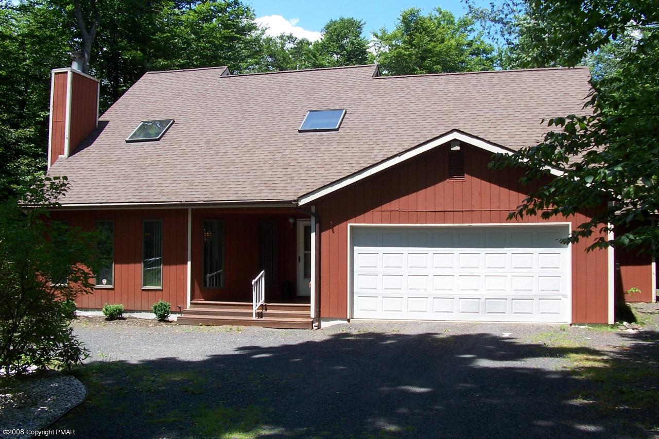 1272 Pebble Beach Road Tobyhanna, PA 18466 - Photo 1 of 8 Fantastic Golf Course Home!