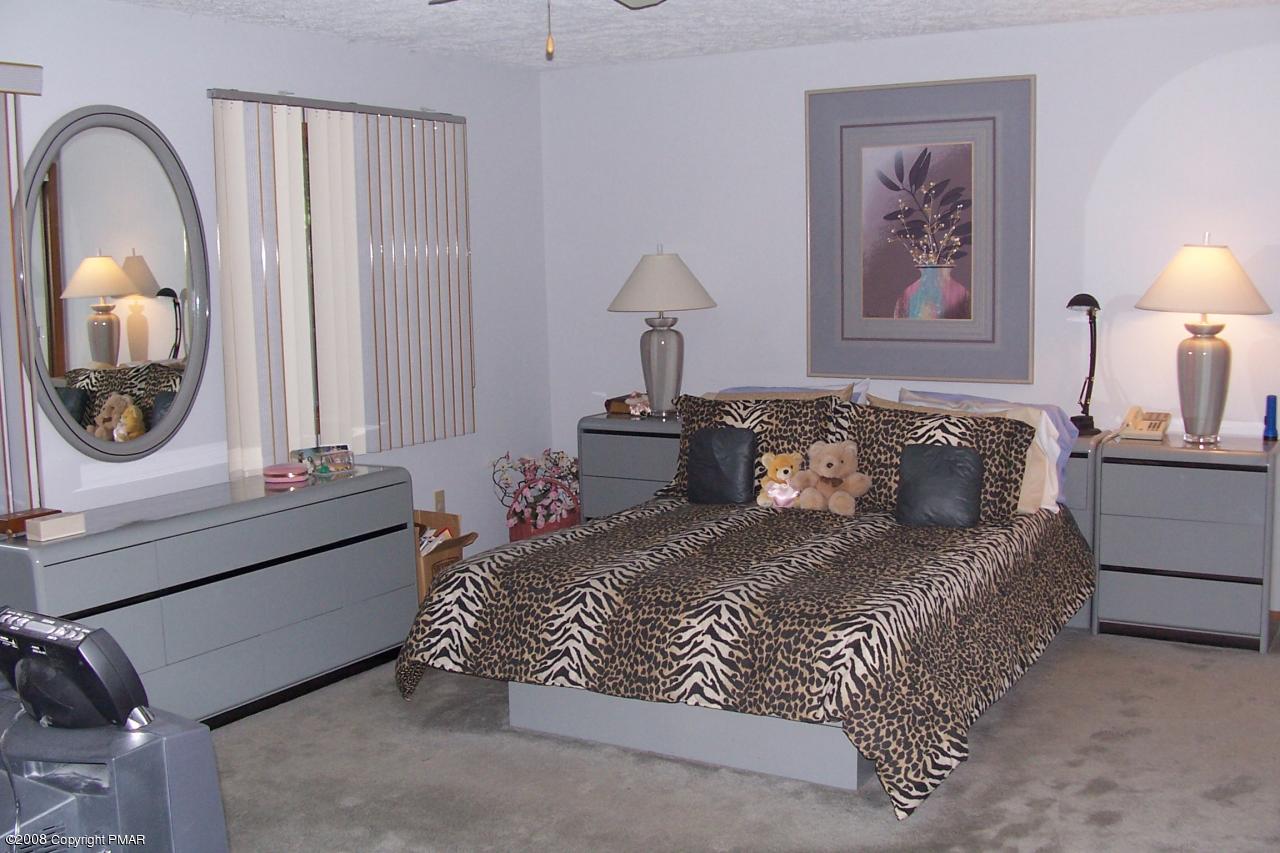 1272 Pebble Beach Road Tobyhanna, PA 18466 - Photo 6 of 8 master bedroom