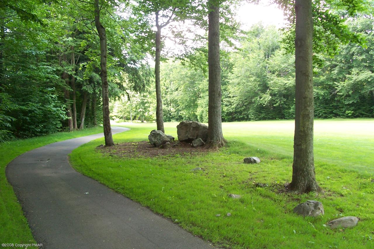 1272 Pebble Beach Road Tobyhanna, PA 18466 - Photo 8 of 8 outside view